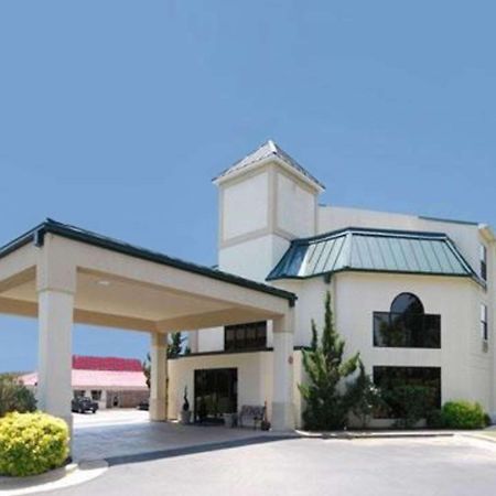 クオリティ イン&スイーツ ターボロ キングスボロ Tarboro エクステリア 写真